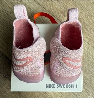 NIKE - swoosh 1 flyknit pink sneakers